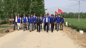 德州首次实现无人机万亩飞防作业，最强干地天团在行动！