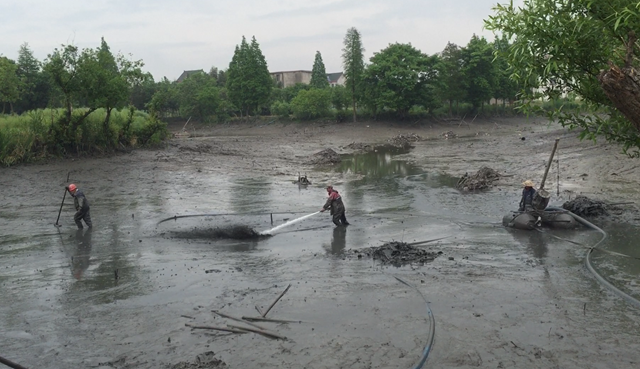 平湖新埭治水用上无人机 这项高科技究竟有啥好？