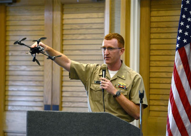 美国太平洋舰队开发救援无人机拯救落水士兵