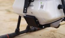 农业无人机是大疆的一项新业务，我们去山西看了看它和它的用户