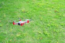 用乐高拼装一台无人机，不怕炸机还能航拍，不仅孩子父母也喜欢