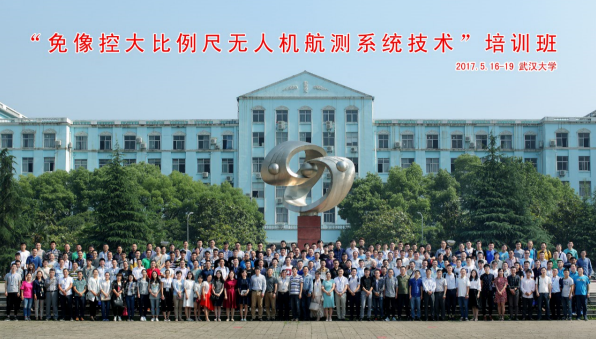 “免像控君”开讲，在质疑声中迎来刚需