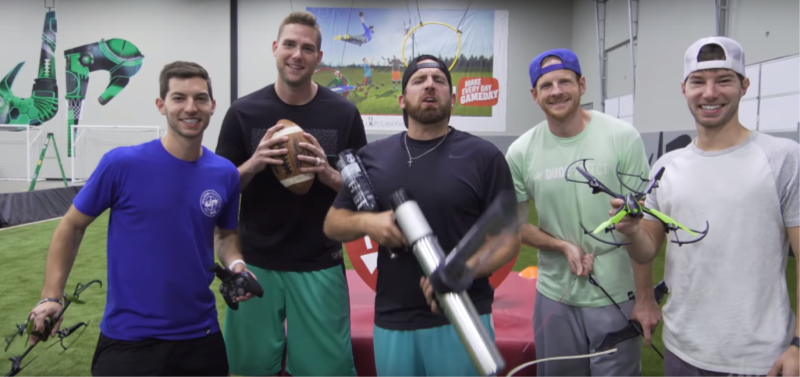 荷尔蒙是如何飙升的，用“重机枪”击落无人机的游戏！