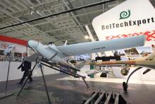白俄罗斯防务展上新型无人机扎堆，中国彩虹等先进无人机登台亮相