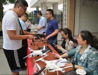 盐城市航协组织会员开展无人机实名登记