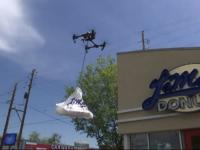 现在无人机都开始送甜甜圈等甜品了