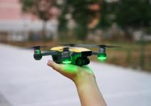 大疆“晓”无人机体验，无人机终于可以随时拿出来用了