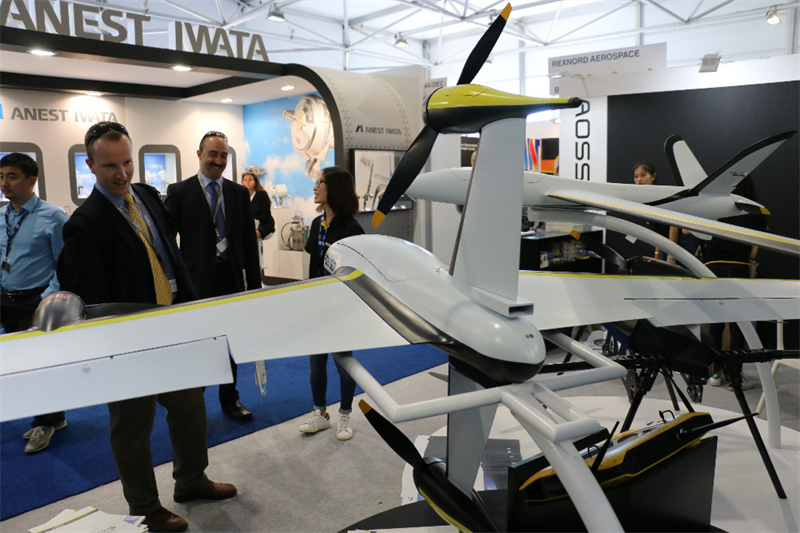 国产工业级无人机亮相巴黎航展