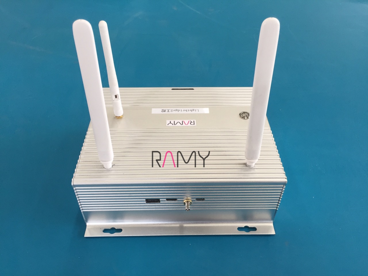 LB2 工控机 改装 增程 DJI 大疆 高清接收机 地面站 HDMI 4K输出