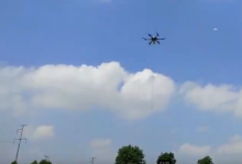 无人机网现场拍摄龙翼公司新款系留无人机 