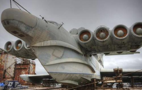 中国彩虹无人机拥有这款武器后 几秒钟就可摧毁航母核潜艇