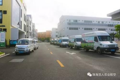 珠海羽人组织全体员工观摩播撒无人机莲藕施肥作业！