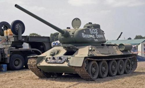 中国为何卧薪尝胆多年发展无人机？彩虹5的出现令美军坐不住了