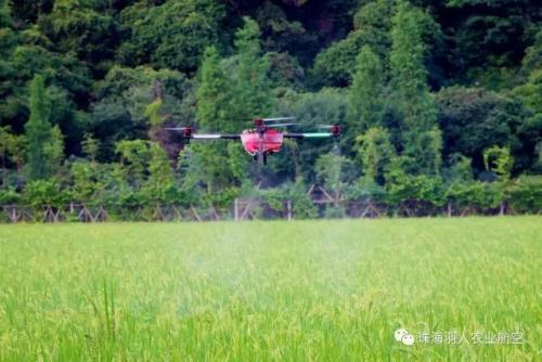 植保无人机掀起热潮，农业机械化终将实现！