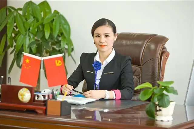 古典美人刘淑华从跌倒处华丽“转身”——华美航空