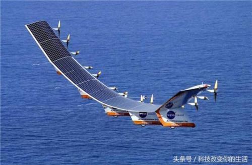 中国构建空中局域网 大量无人机悬停半空！