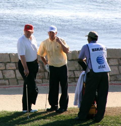 特朗普17天高尔夫假期期间 美国特工处将使用无人机监视其活动区域