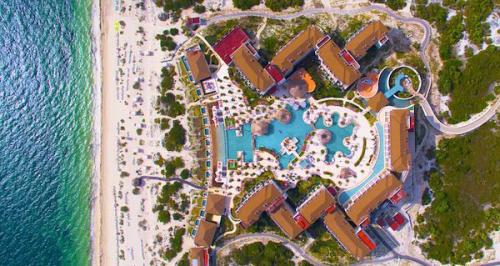 带上无人机去旅行，试试拍一些不一样的风景