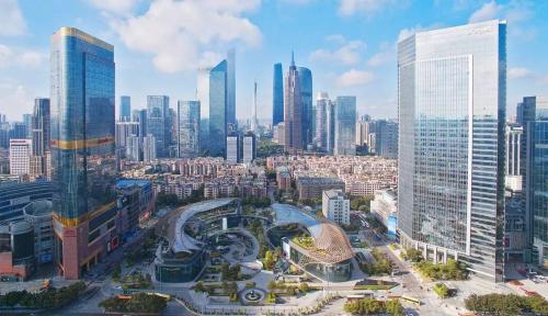 总说要逃离北上广，可他不仅选择留下还用一年时间航拍广州