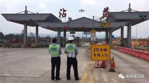 真上天啦！曲靖交警首次启用无人机抓拍交通违法行为