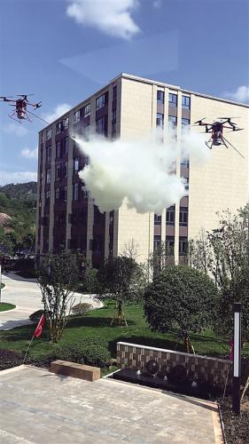 重庆造无人机 一分钟灭一百立方米火