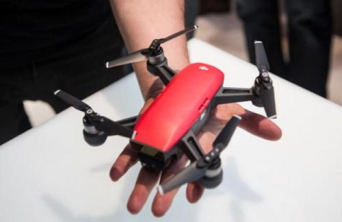 大疆强推掌上无人机Spark固件升级 不升级下月停飞