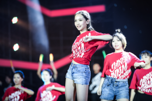 黑科技燃爆“苏宁之夏”，智慧零售“就是这个FUN”