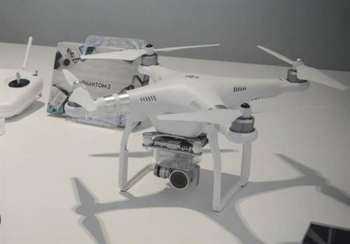 陆革命性战略 无人机搭载AI打群体战