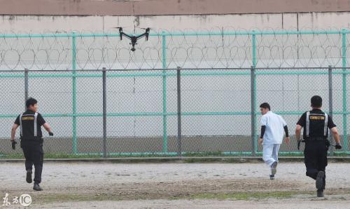 无人机抓逃犯 韩国上演高科技抓捕演习