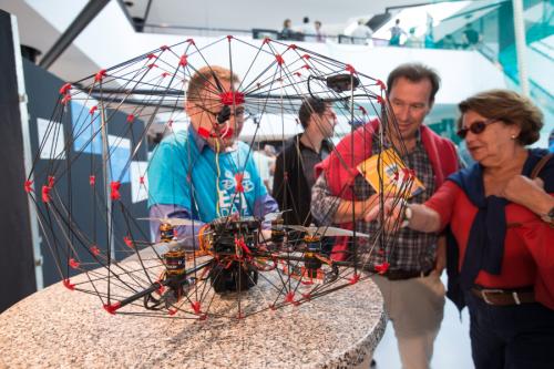 瑞士洛桑举办“无人机节”