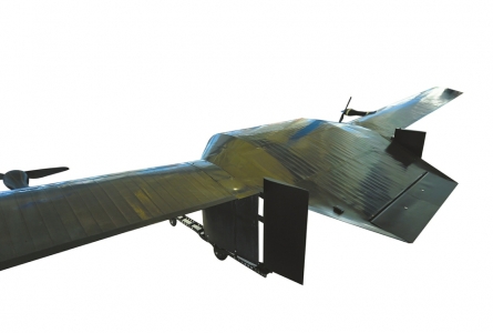 长江学者历时四年研发无人机升空秒变“空中基站”