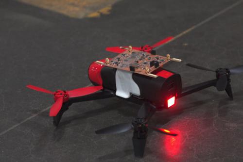 MIT开发的新型仓库无人机能瞬间找到货架