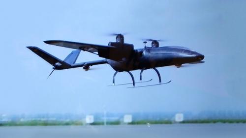 垂直起降长续航燃料电池监测无人机亮相2017智慧城市峰会