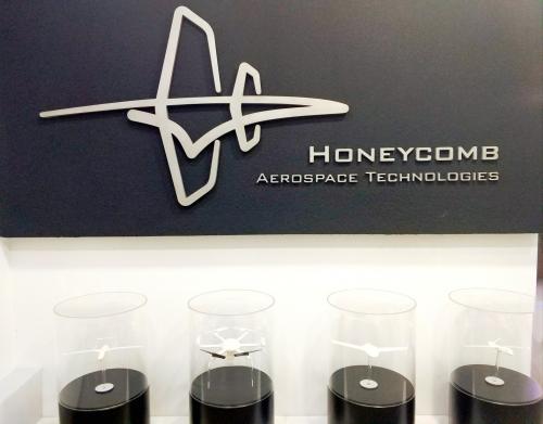 “科技造福社会”-无人机网到访蜂巢航宇