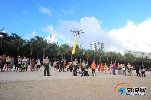 三亚警用无人机中秋海滩上“站岗”执勤