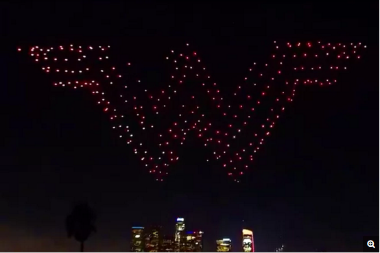 300架“流星”无人机照亮天空