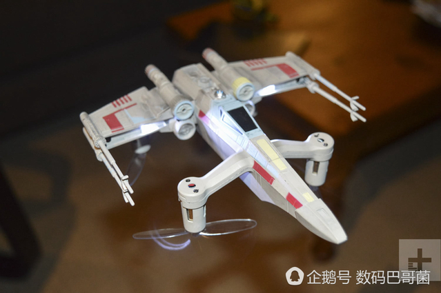 满满的回忆！《星球大战》无人机和机器人实在太酷