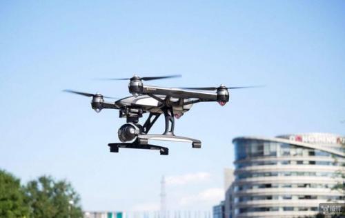 这个听起来很厉害 用脑力控制一大群无人机