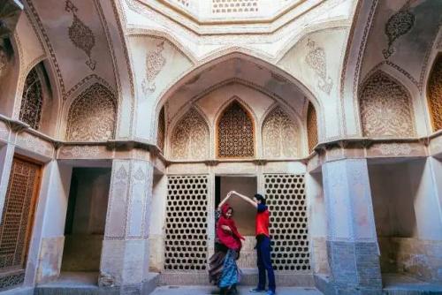 这是万花筒般的传奇伊朗，和你在新闻中看到的不一样