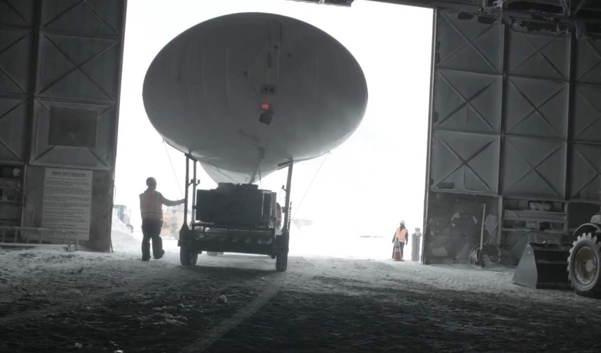 气球和无人机系统结合的无人飞行器