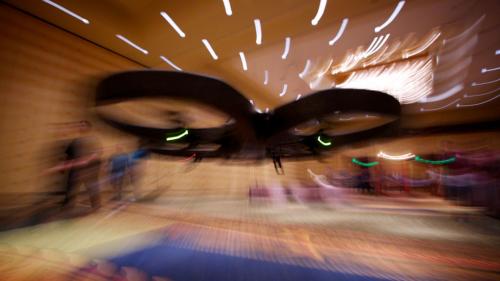 视觉辅助导航技术让无人机自主飞行