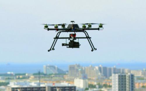 日本福岛县进行世界首例19架无人机同时飞行的试验