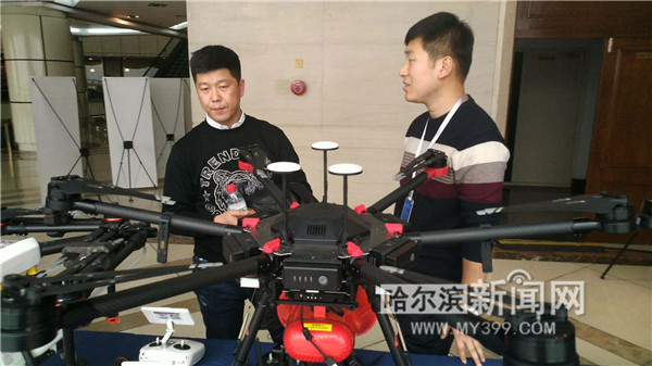 《战狼》拍摄无人机在哈展出