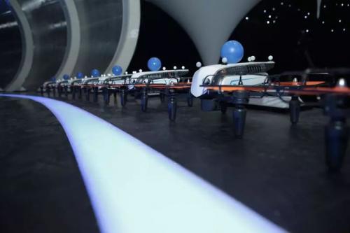 无人机挑战鲍春来，你觉得谁能赢？