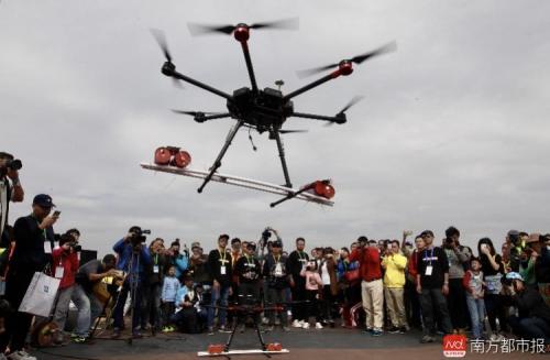 40多架无人机盘旋深圳东部山海古城 捕捉各种震撼影像！