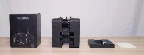 大疆推出最专业无人机遥控器，内置10颗自定义键，套装售价超万元