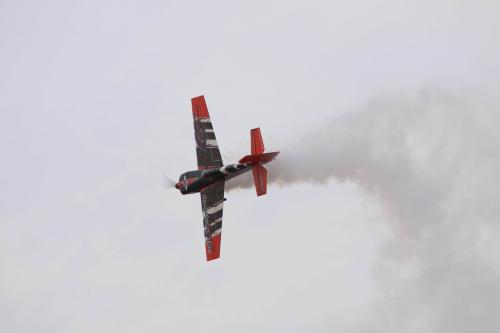 无人飞行器，安吉竞长空！