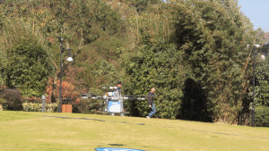 快递迎来新时代，拓攻物流无人机亮相龙王溪