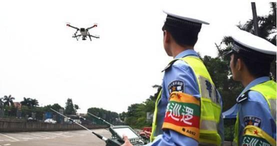 交警最新手段：无人机航拍违章，还能直接喊话！你往哪里逃？