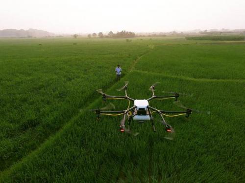 日本植保无人机市场空间巨大 中日企业掀起竞争大幕